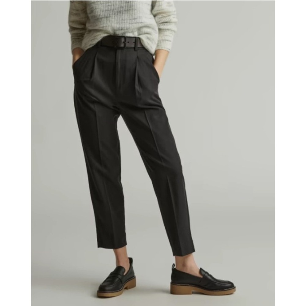 Everlane The Tencel Way-High Taper Pant Size 4 Black NEW Pleated Trousers Career